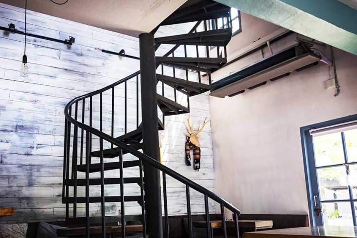 Des escaliers en fer forgé sur mesure, conçus pour durer